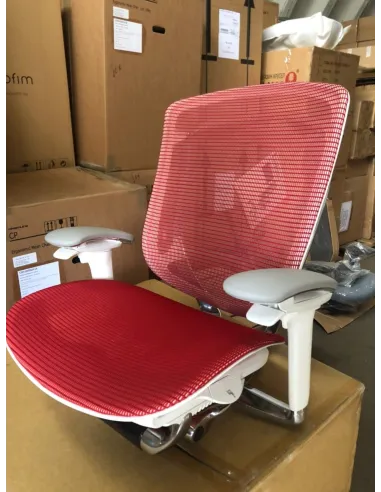 Кресло OKAMURA CONTESSA II SECONDA, красная сетка, белый корпус - купить в Киеве, Днепре, Одессе, Харькове