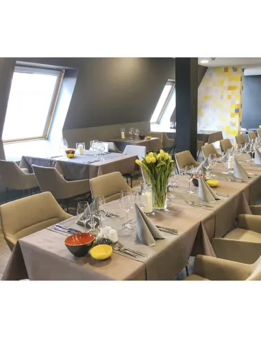 Кресло PROFIM CHIC 20HW, мягкое, на деревянных ножках