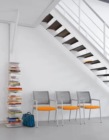 Кресло KLOBER MERA MER46, для посетителей, на полозьях - цена Киев, Днепр, Одесса, Львов, Харьков, Ивано-Франковск, Черновцы