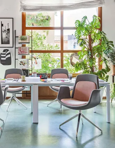 Кресло MILANI NORDIC, мягкое, для посетителей