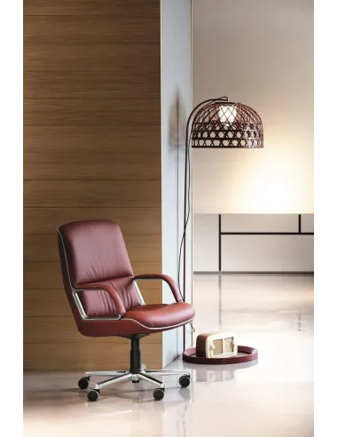 Кресло VAGHI KIRUNA для руководителя, кожаное