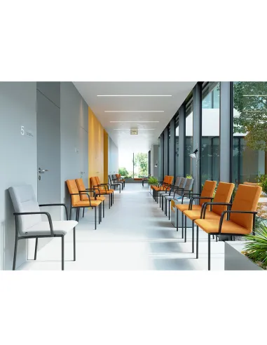 Кресло LD SEATING SEANCE CARE 070 для посетителей, на ножках - цена Киев, Днепр, Одесса, Львов, Харьков