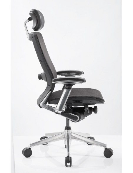 Кресло для руководителя NINGHTINGALE 7300 D черное