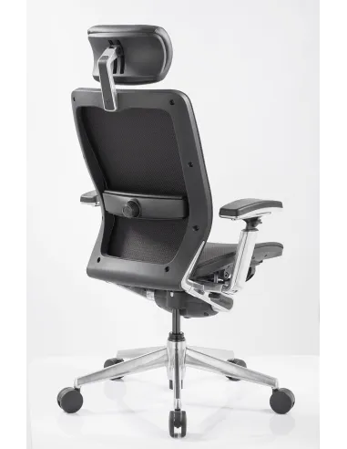 Кресло для руководителя NINGHTINGALE 7300 D черное