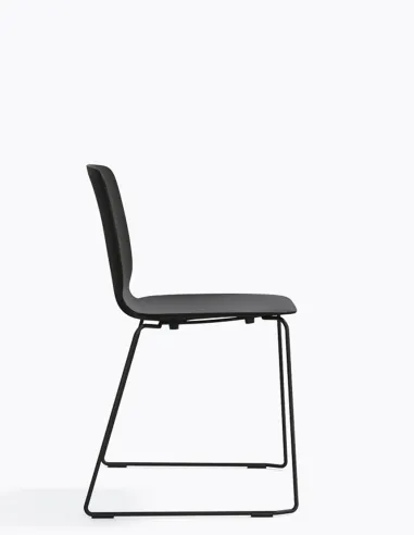 Стул PEDRALI BABILA 2740 BLACK на полозьях - купить Киев, Днепр, Одесса, Львов, Харьков