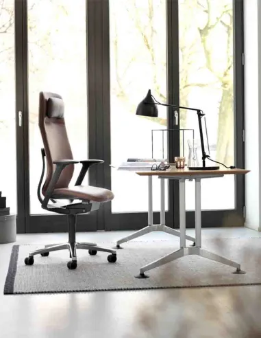 Кресло руководителя WILKHAHN AT 187/9 BLACK, тканевое - купить Киев, Днепр, Одесса, Львов, Харьков