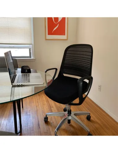 Крісло Okamura Luce Black для оператора з підлокітниками - купити Київ, Дніпро, Одеса, Львів, Харків