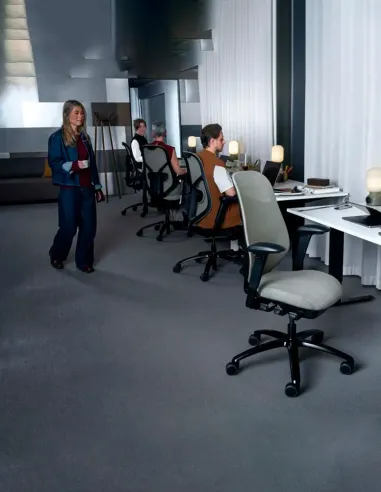 Кресло FLOKK RH MEREO MESH BLACK (BLUE BERRY), эргономичное - купить Киев, Днепр, Одесса, Львов, Харьков