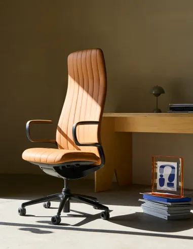 Крісло KRESLALUX LELLA BL LIGHT BROWN для керівника, шкіряне - купити Київ, Дніпро, Одеса, Львів, Харків