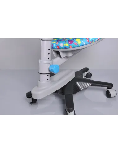 Кресло Mealux Y-818 BN обивка голубая со зверятами