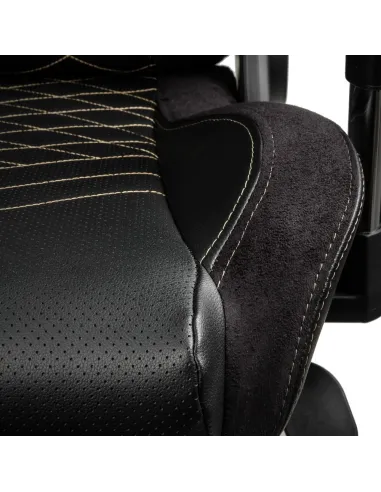 Кресло NOBLECHAIRS EPIC BLACK/GOLD для геймера
