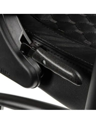 Кресло NOBLECHAIRS EPIC BLACK LEATHER для геймера