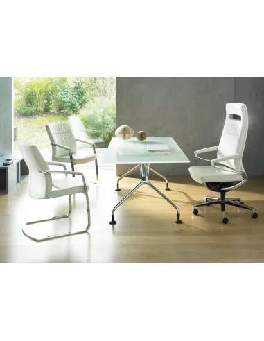 Кресло KLOBER CENTEO для руководителя белое