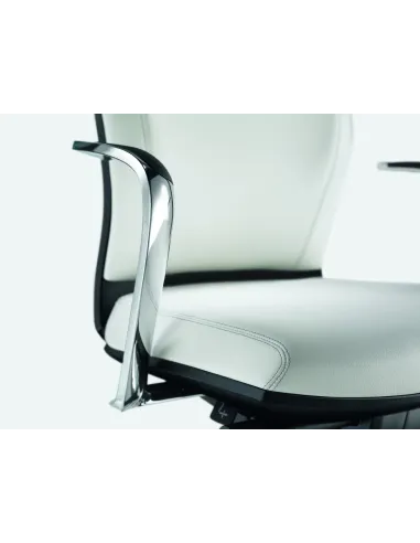 Кресло KLOBER MOTEO для руководителя премиум класса