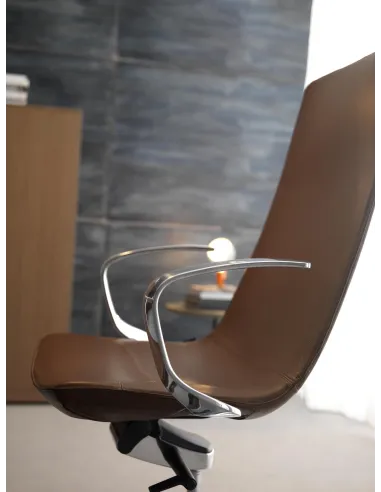 Кресло QUINTI SEDUTE AMELIE COMFORT для руководителя, кожаное