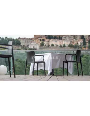 Стул PEDRALI VOLT 675 черный